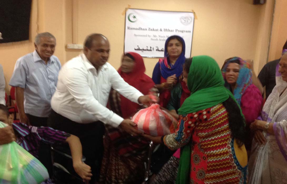 Mohamed Akram as a Chief Guest by YWMA for the distribution of Wheelchairs, Dry Rations & Sarees for Less Fortunate families within Colombo on 25th June 2016