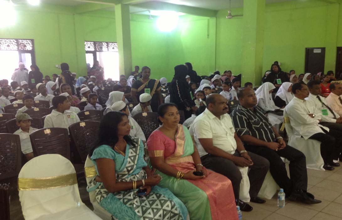 Vanith Saviya Book Distribution