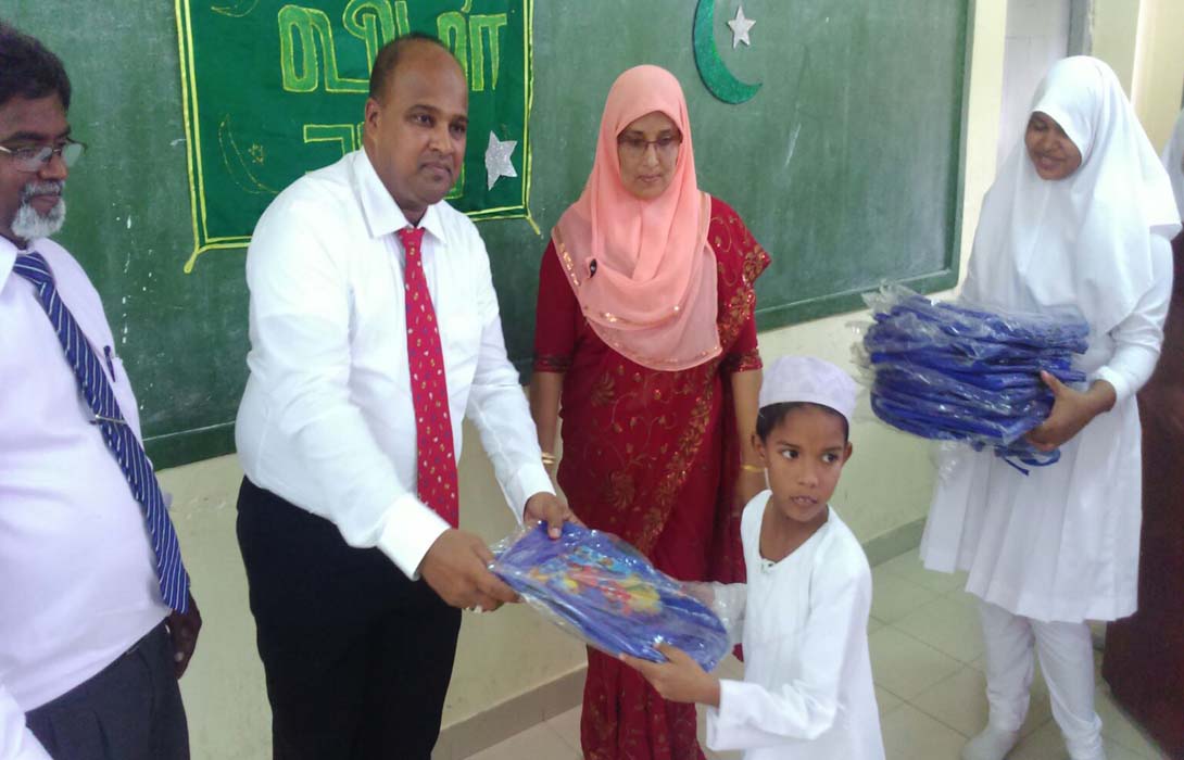 Prophet Muhammed Birthday Celebration Organized by Islamic Majlis of Vipulananada College, Dematagoda on 20th January 2016.  Hon. Mohamed Akram was Invited as Chief Guest