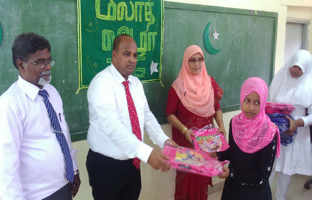 Prophet Muhammed Birthday Celebration Organized by Islamic Majlis of Vipulananada College, Dematagoda on 20th January 2016.  Hon. Mohamed Akram was Invited as Chief Guest