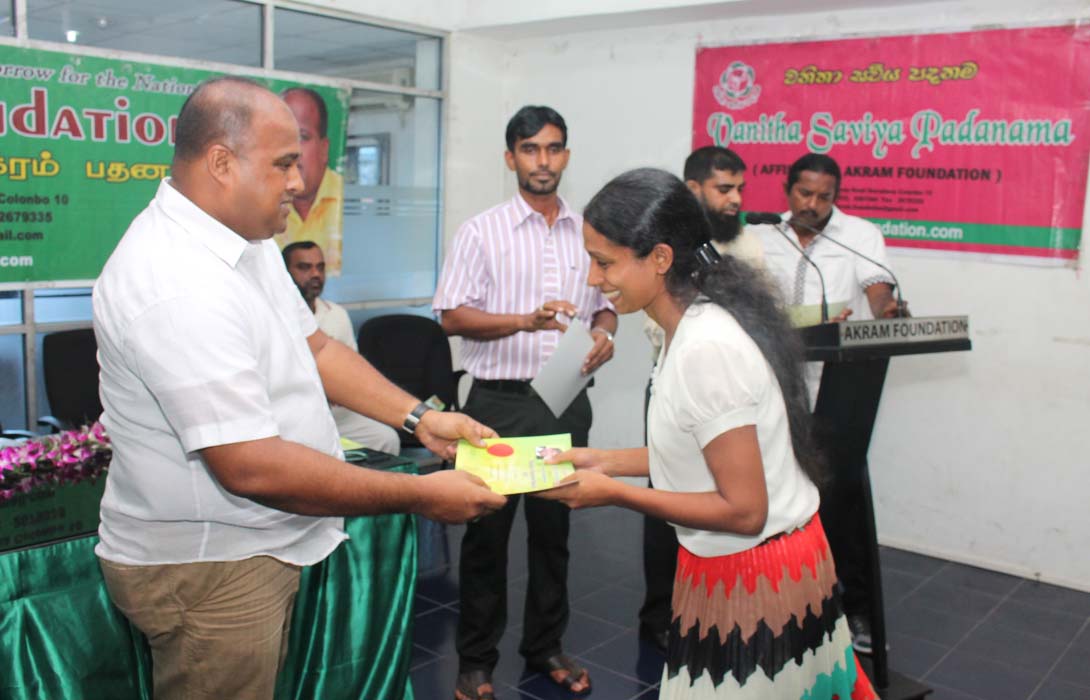 Hon. Mohamed Akram, Member of Western Provincial Council distributed Certificates on 19th September 2015