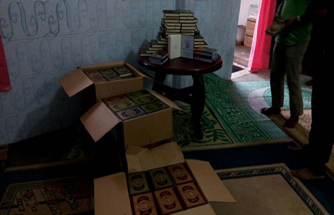Quran Distribution to Flood Effected Mosques In Wellampitiya
